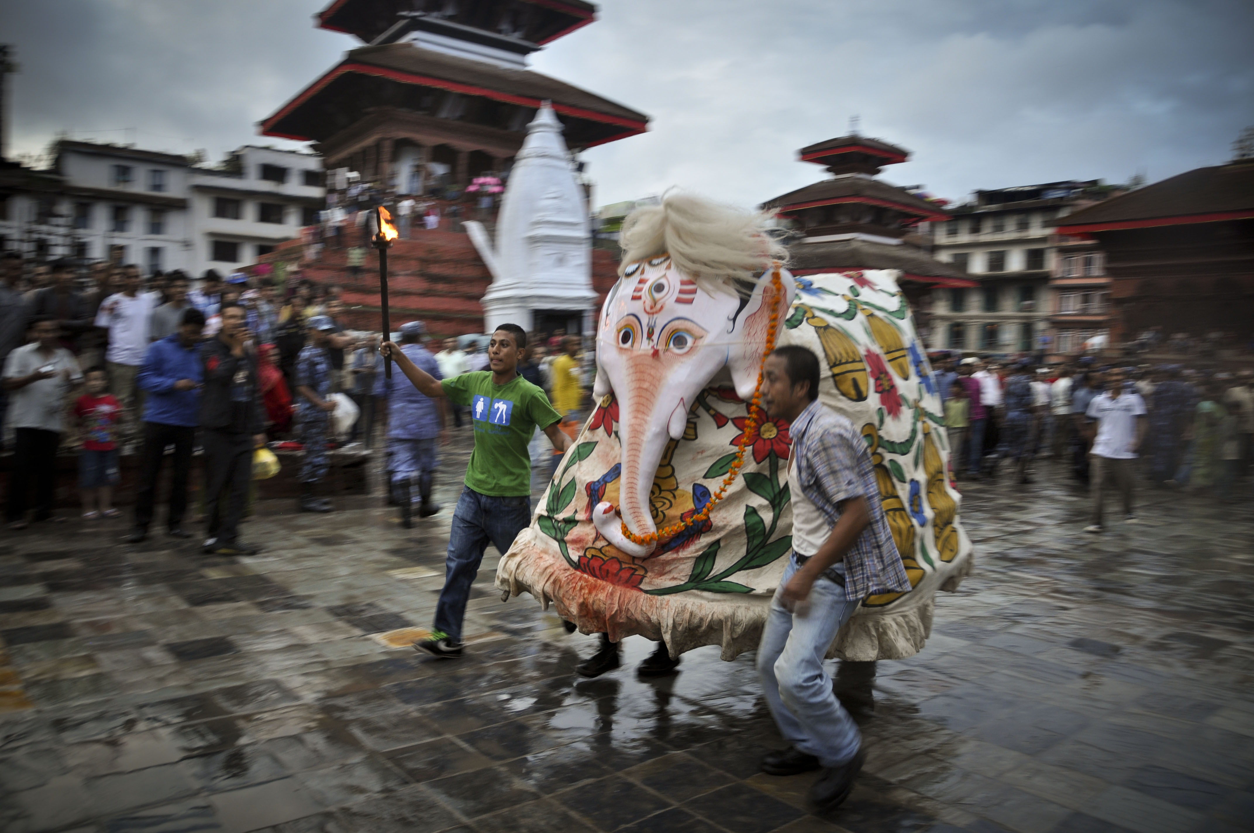 Experience Nepal in full circle